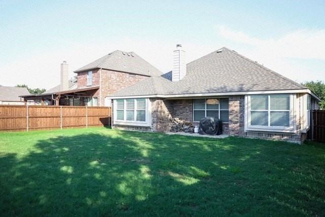 503 Dartmoor Dr - Photo 5 of 33
