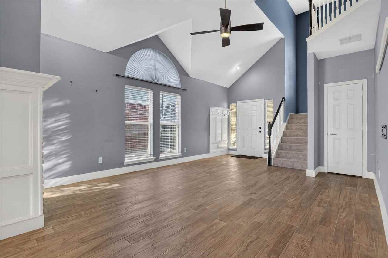 1825 Bachman Ct - Photo 4 of 26