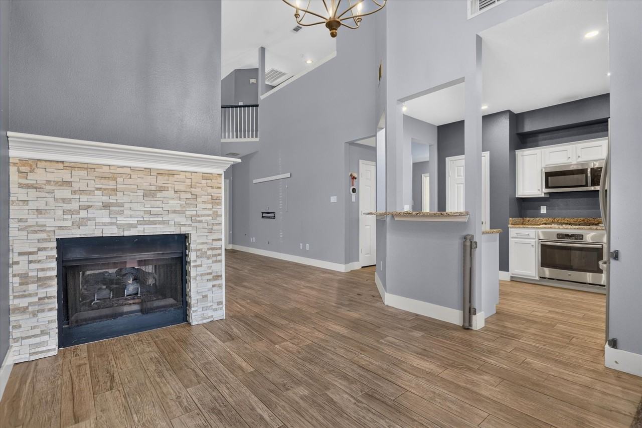 1825 Bachman Ct - Photo 6 of 26