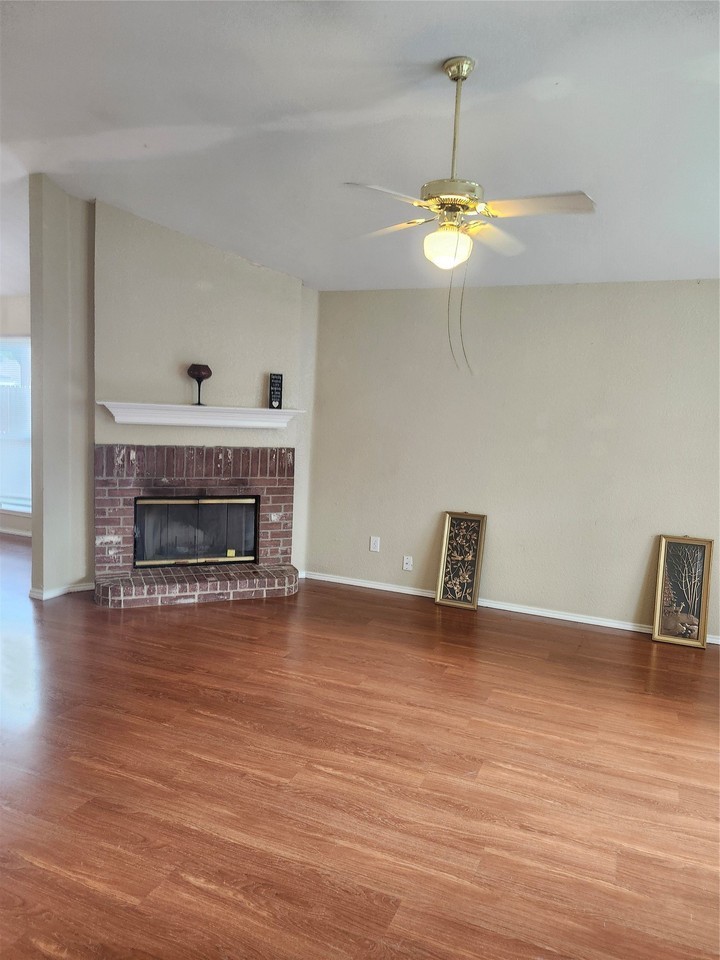 9290 Crimnson Ct - Photo 4 of 19