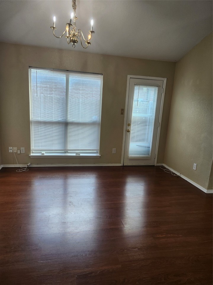 9290 Crimnson Ct - Photo 5 of 19