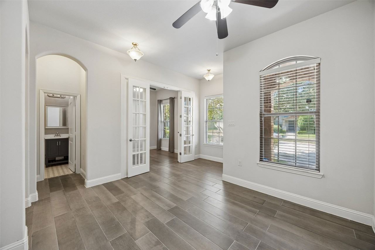 4135 Cascade Sky Dr - Photo 6 of 25