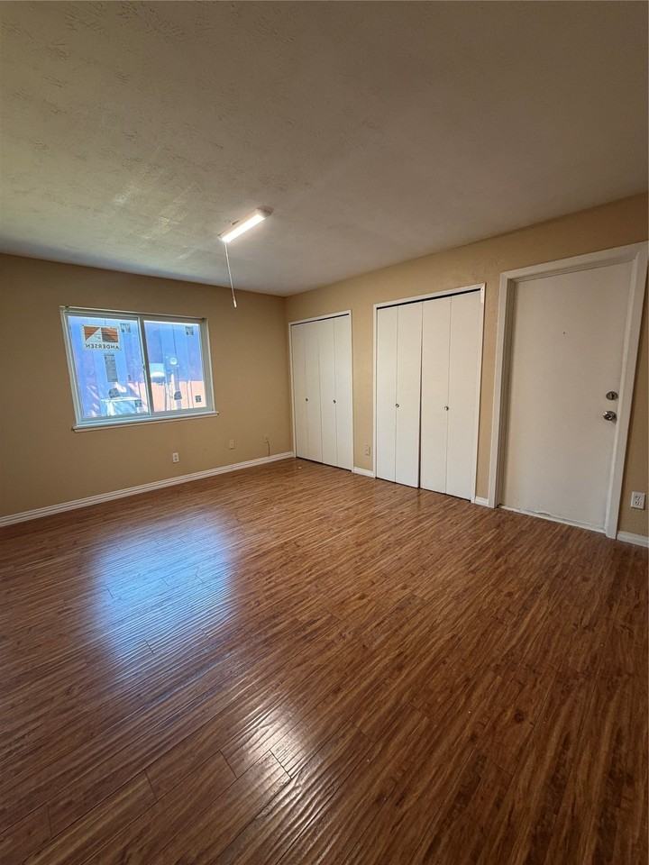 1109 Longhorn Dr - Photo 7 of 7