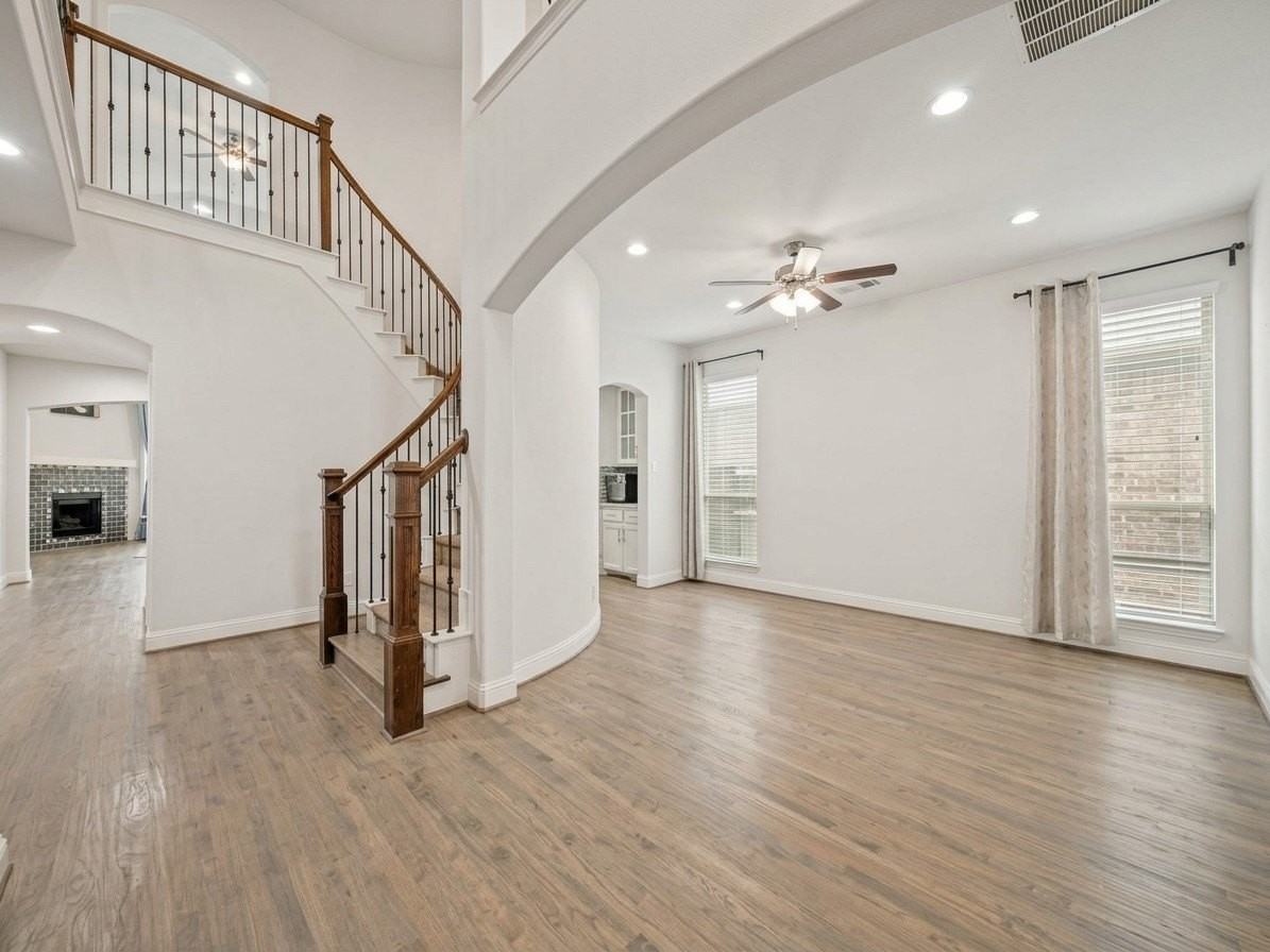 5112 Engleswood Trl - Photo 4 of 29