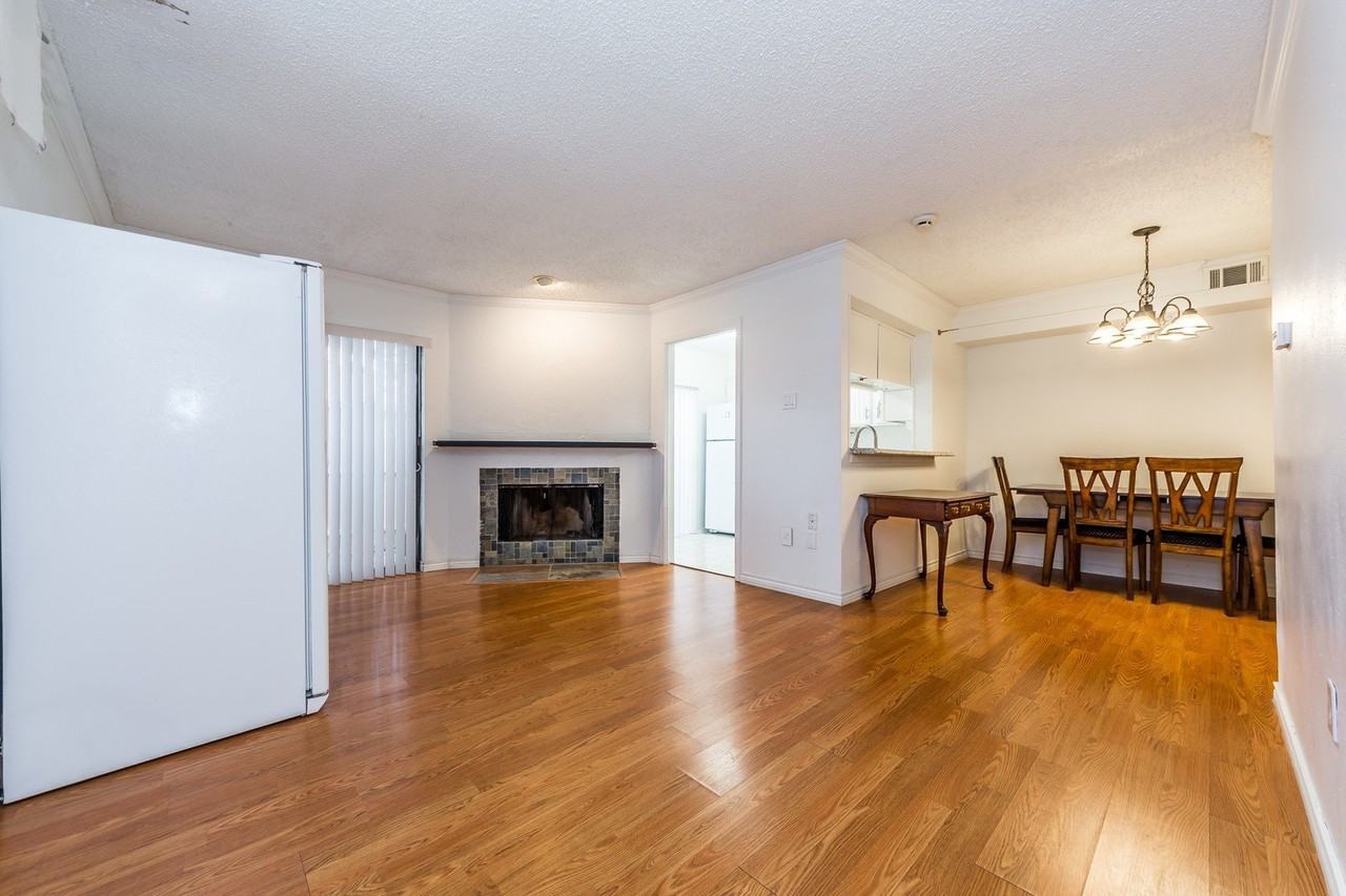 885 Dublin Dr #3 - Photo 3 of 28