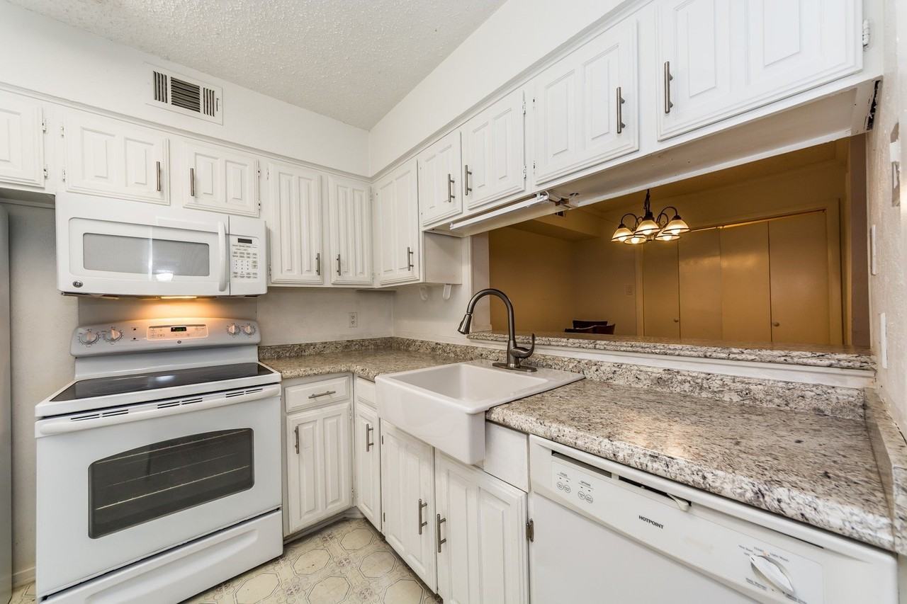 885 Dublin Dr #3 - Photo 7 of 28