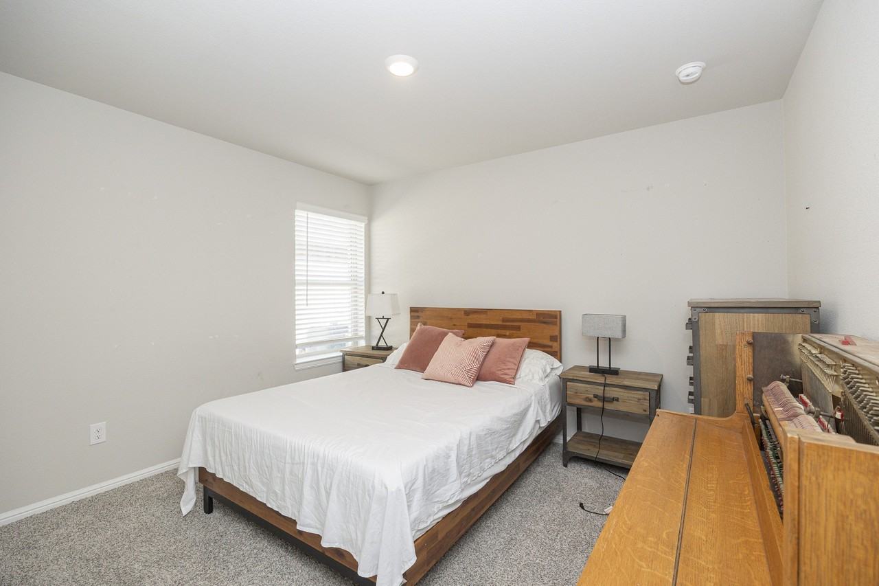 1629 Cansler Dr - Photo 6 of 20