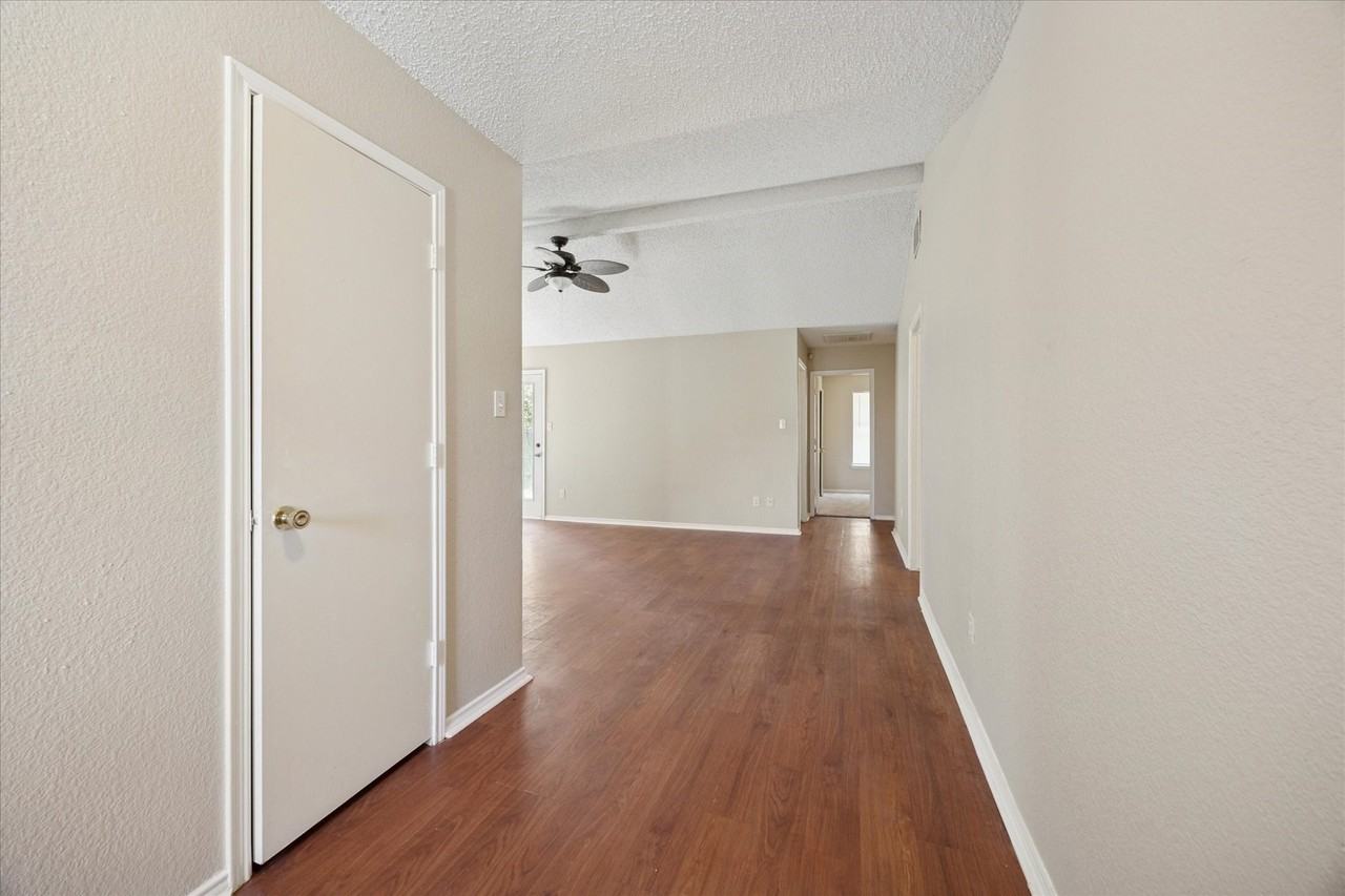 10209 Westward Dr - Photo 2 of 15