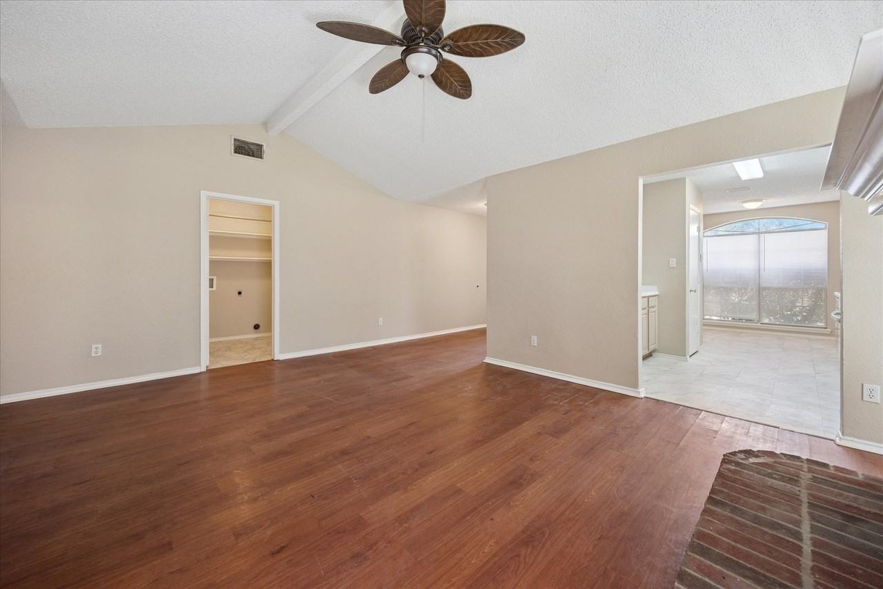 10209 Westward Dr - Photo 6 of 15