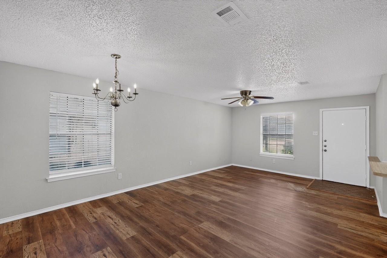 910 N Nursery Rd - Photo 7 of 37