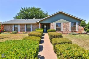 featured image of 5202 Shady Glen Ln