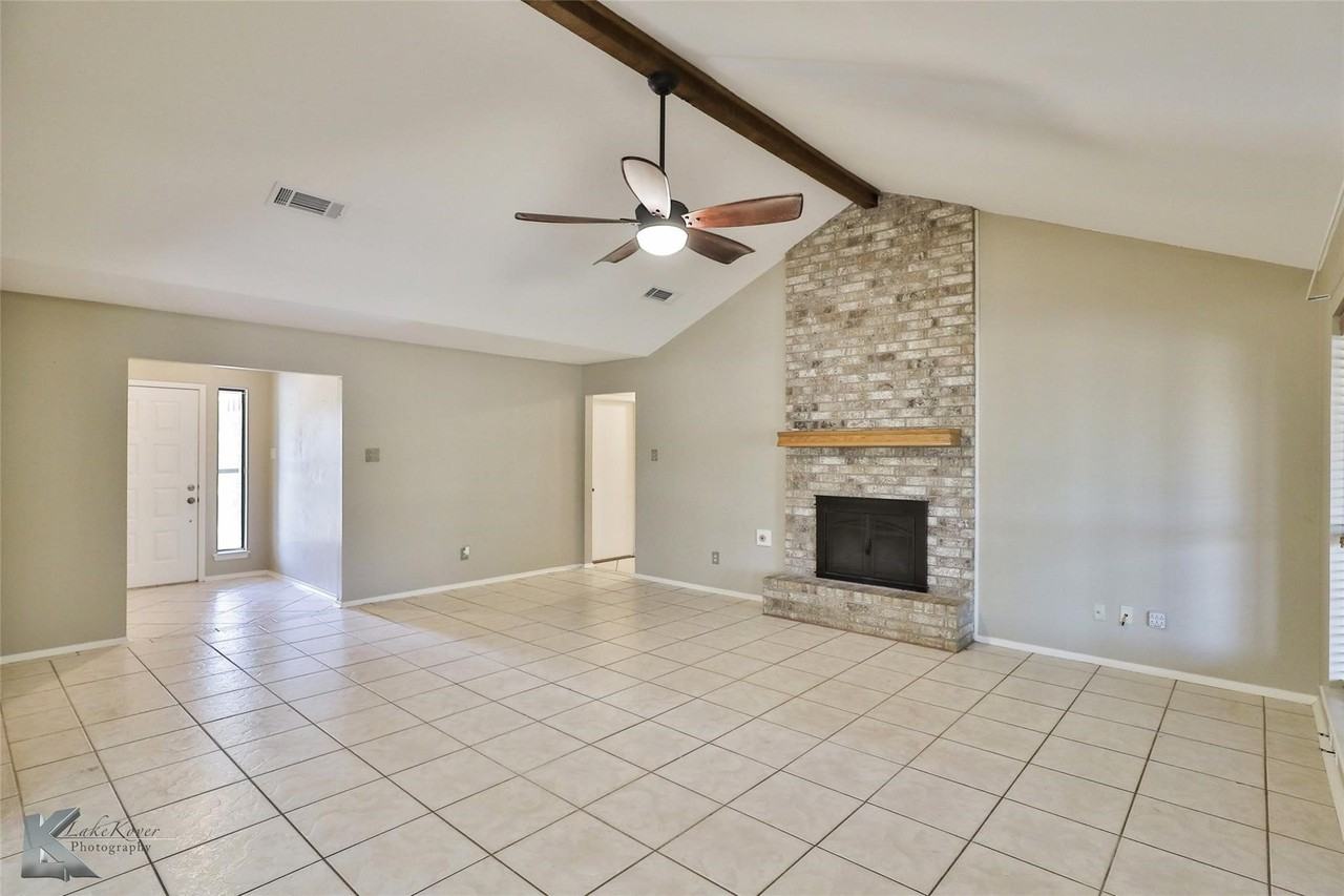 5202 Shady Glen Ln - Photo 2 of 40