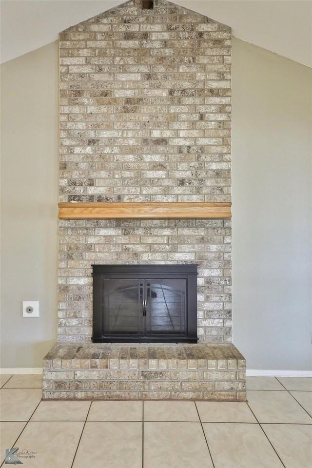 5202 Shady Glen Ln - Photo 3 of 40