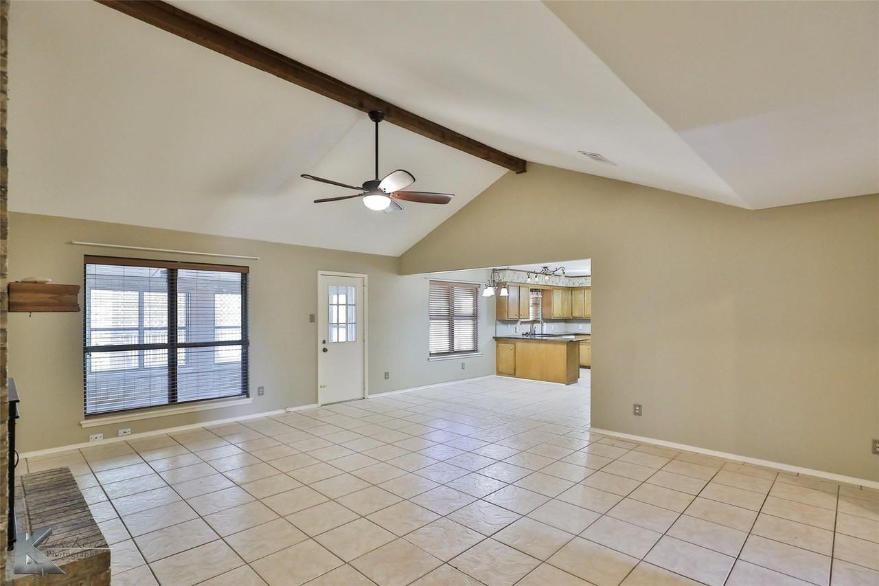 5202 Shady Glen Ln - Photo 5 of 40