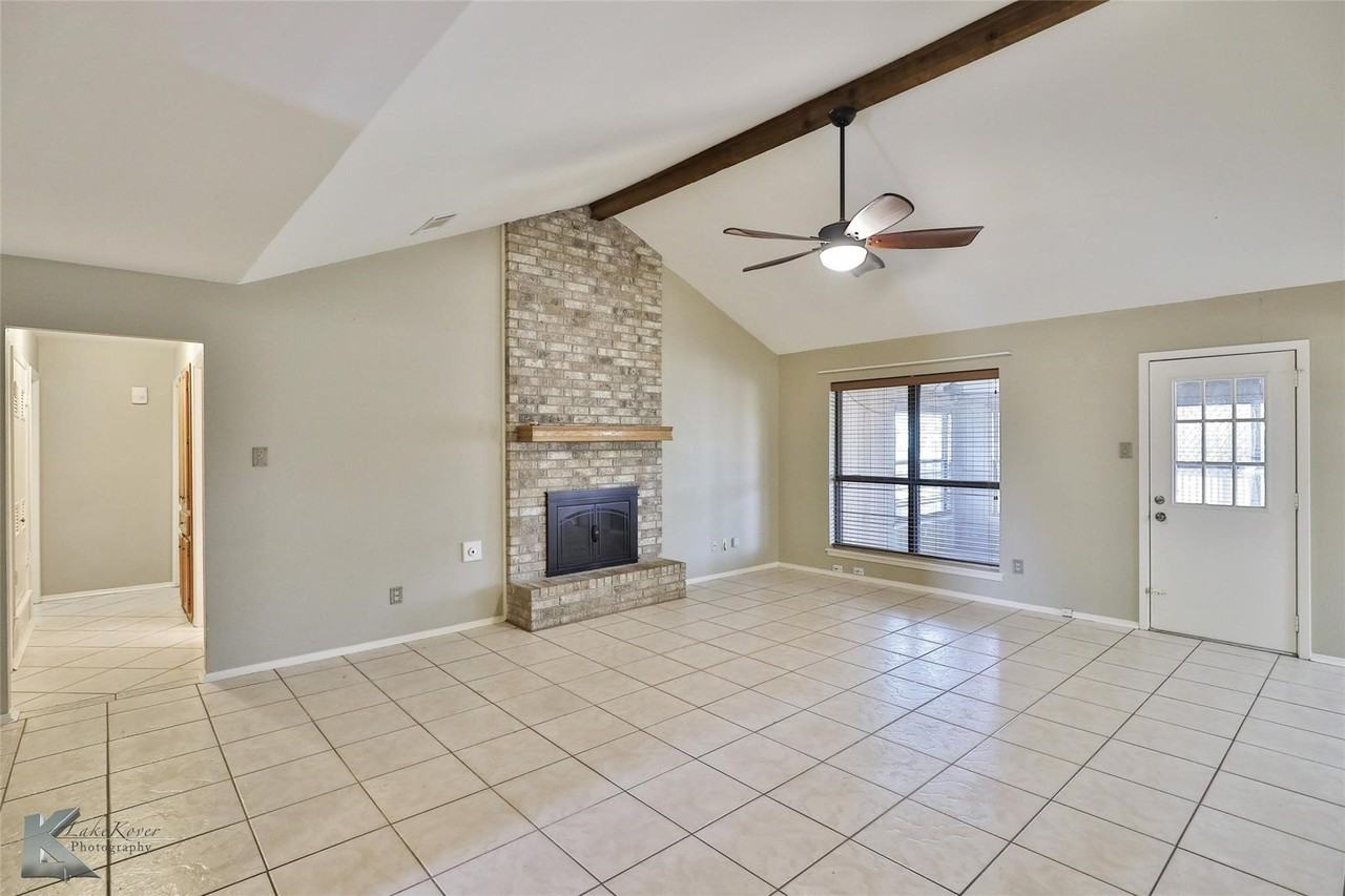 5202 Shady Glen Ln - Photo 6 of 40