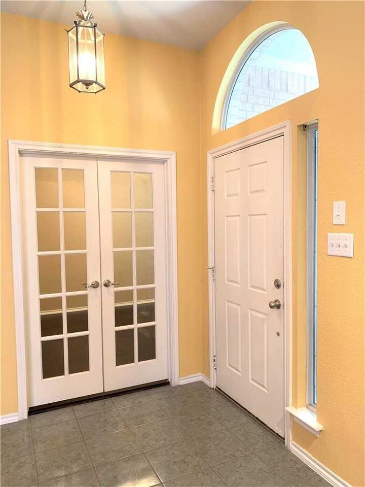 2808 Fossil Run Blvd - Photo 3 of 26