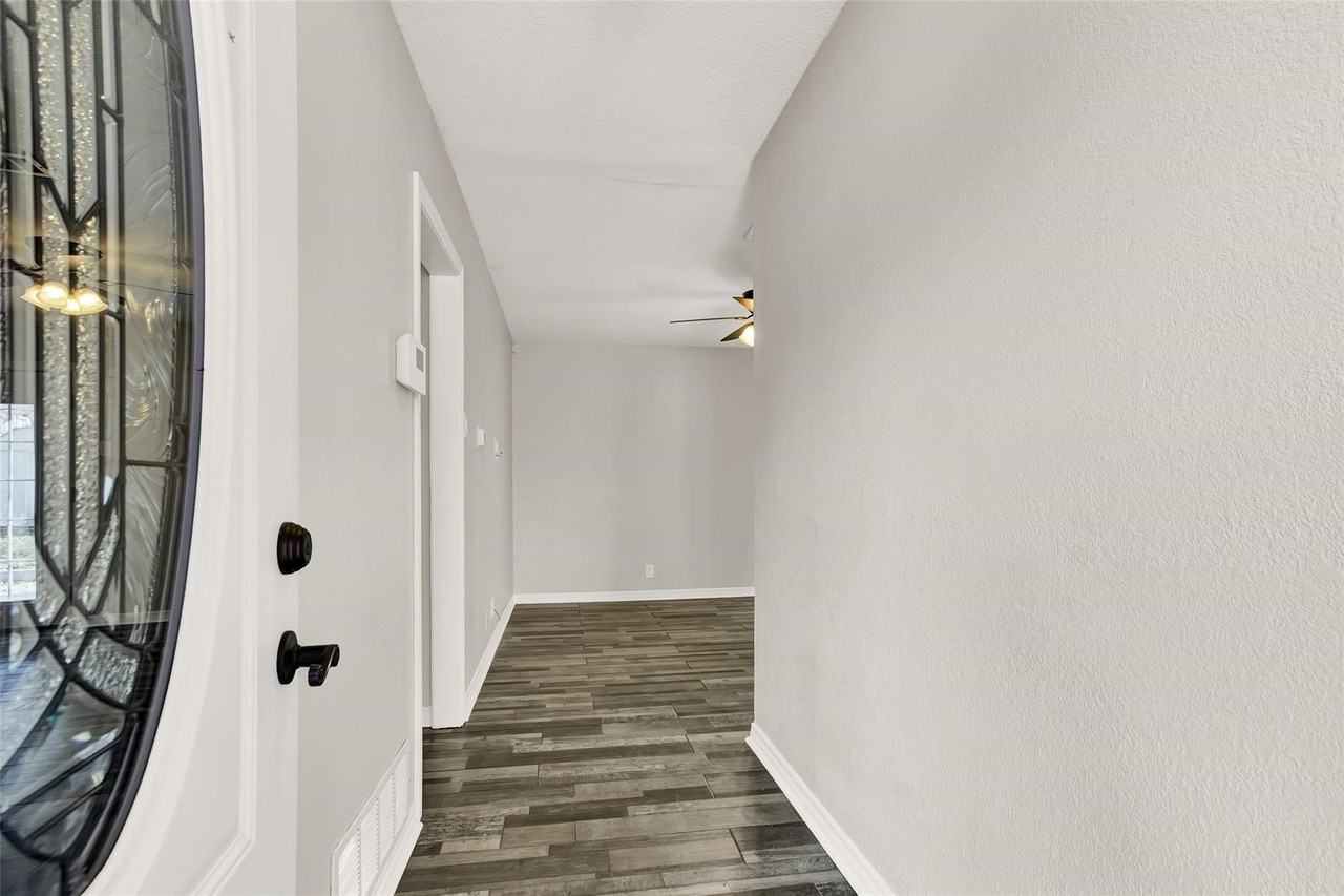 600 Patricia Dr - Photo 4 of 25