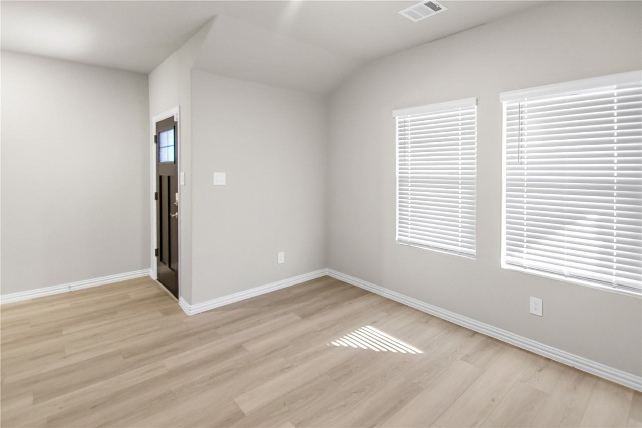 614 Martell Rd - Photo 2 of 21