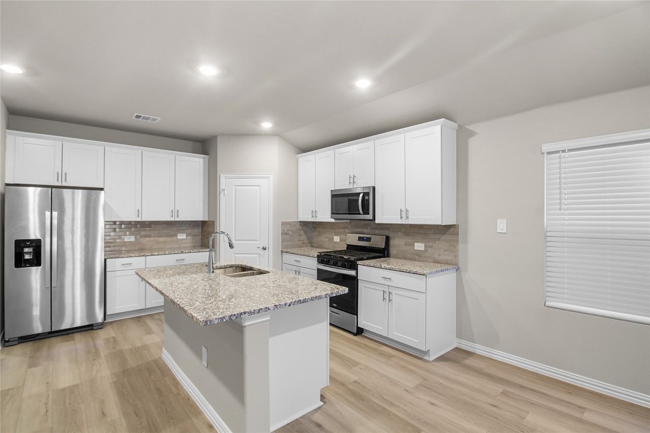 614 Martell Rd - Photo 5 of 21