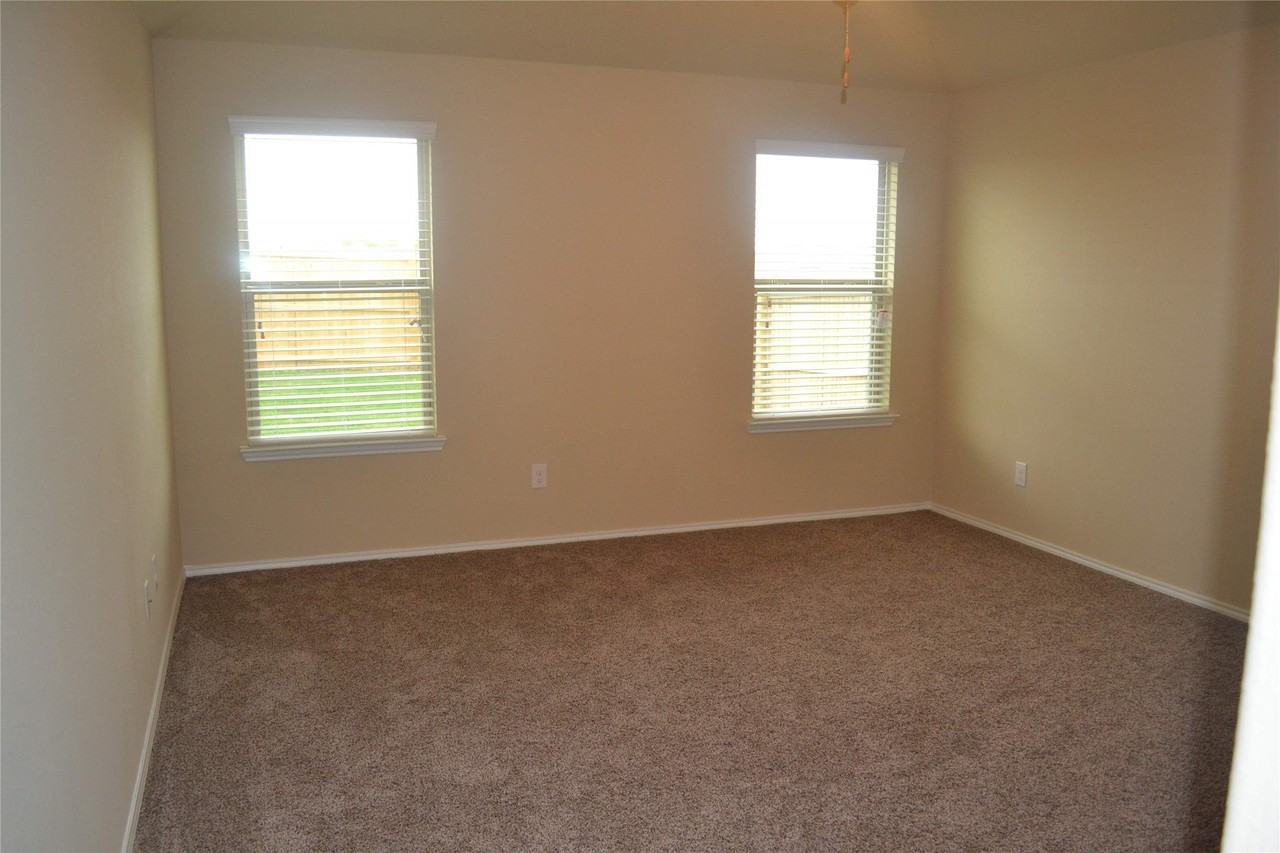 14500 Broomstick Rd - Photo 6 of 12