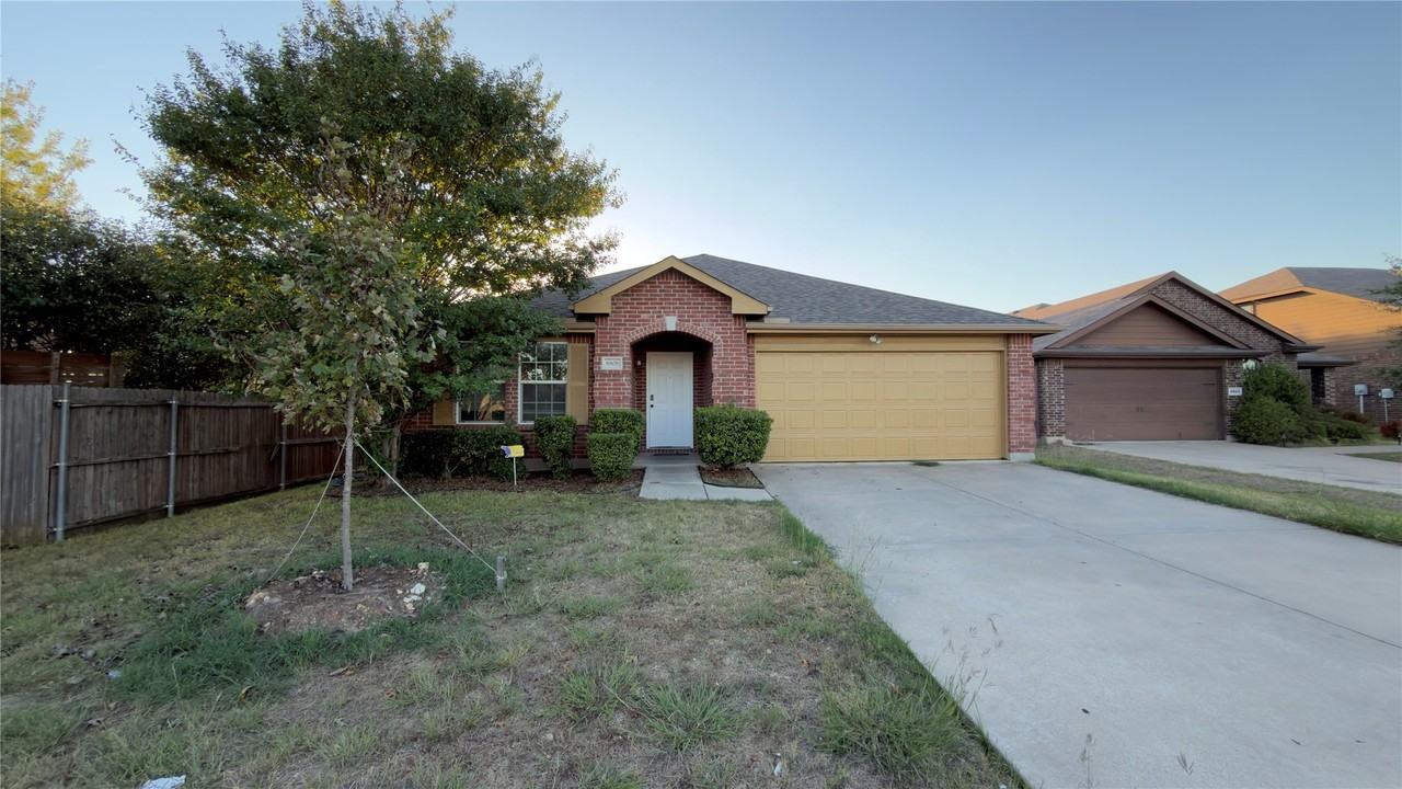 8808 Irish Bend Dr - Photo 2 of 18