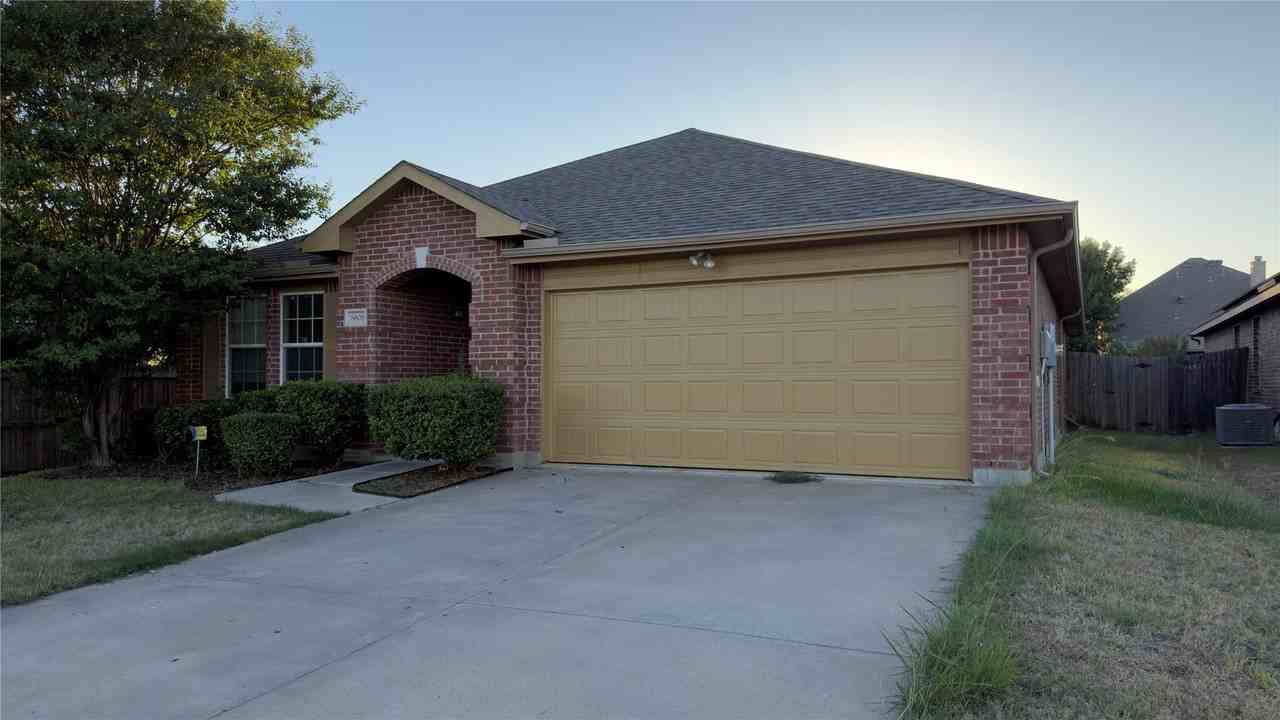 8808 Irish Bend Dr - Photo 3 of 18