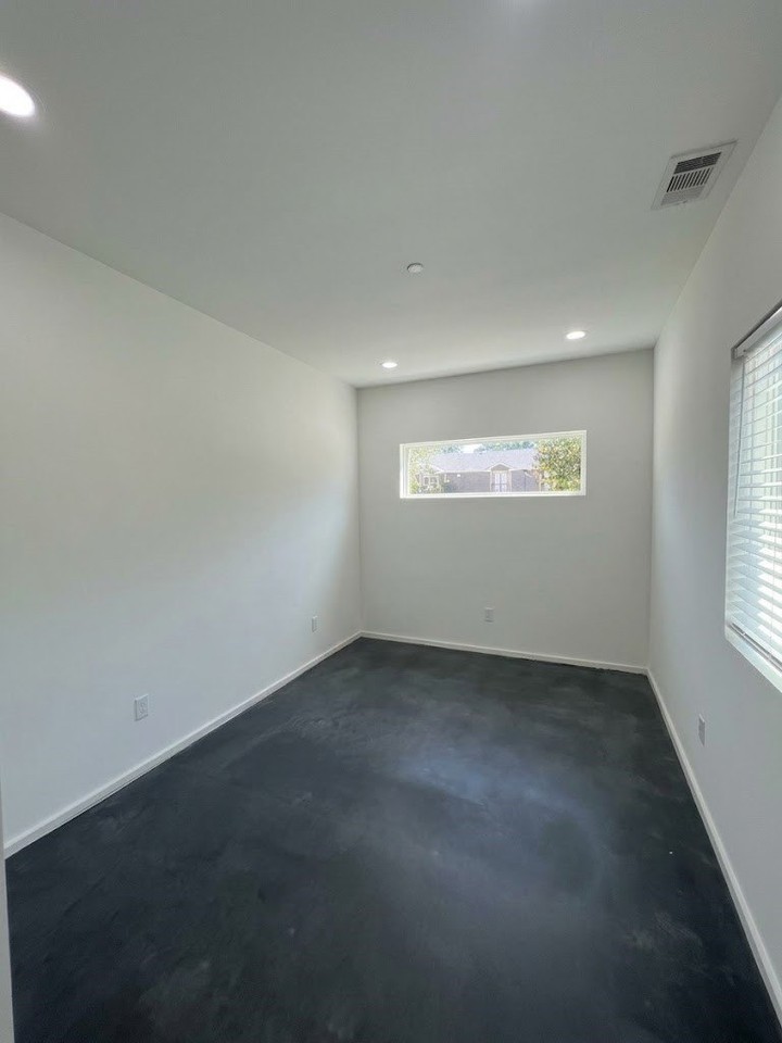 5647 Live Oak St #105 - Photo 5 of 21