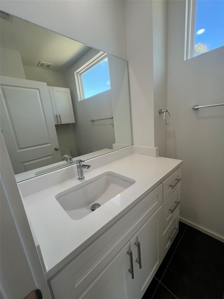 5647 Live Oak St #105 - Photo 7 of 21