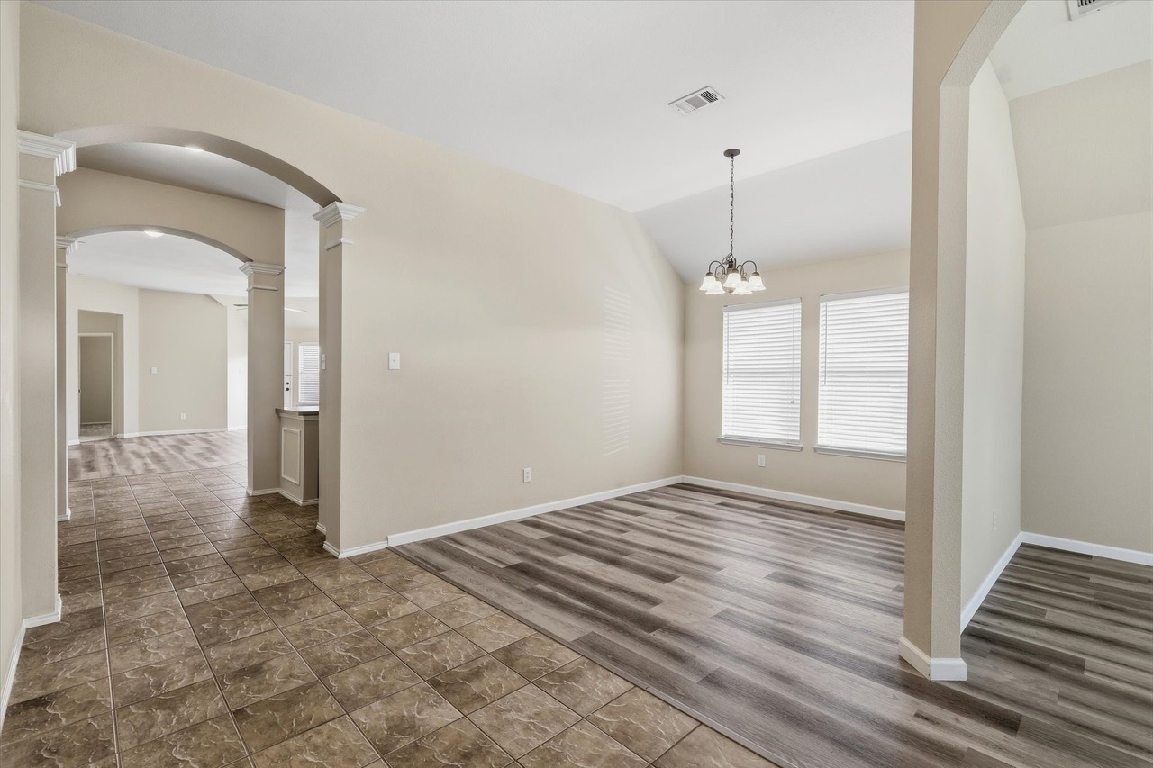 506 Hackberry Dr - Photo 6 of 38