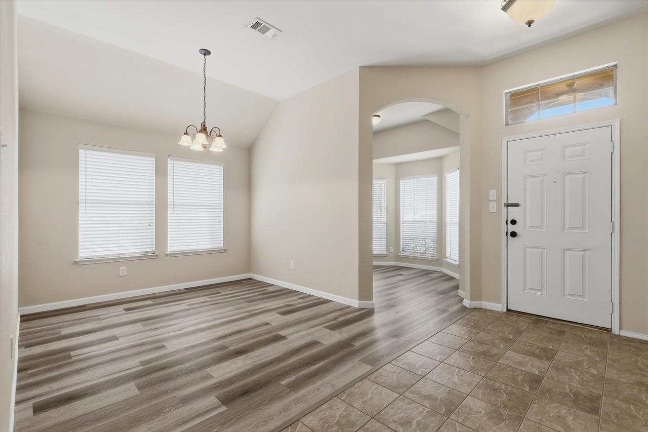 506 Hackberry Dr - Photo 7 of 38