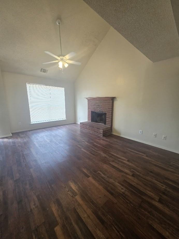 2404 Meadow Ln - Photo 3 of 14