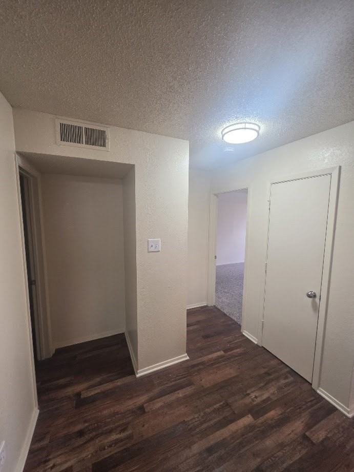 2404 Meadow Ln - Photo 5 of 14