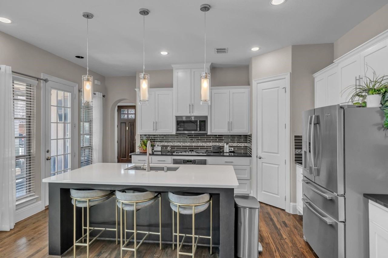 350 Loma Alta Dr - Photo 5 of 29