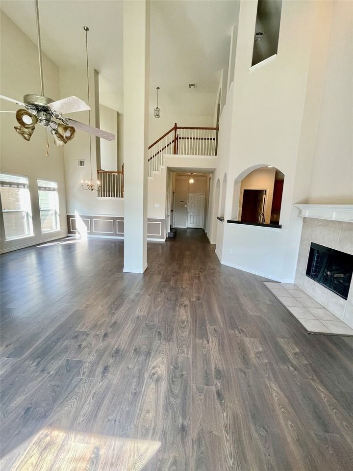 9405 Timber Wagon Dr - Photo 3 of 29