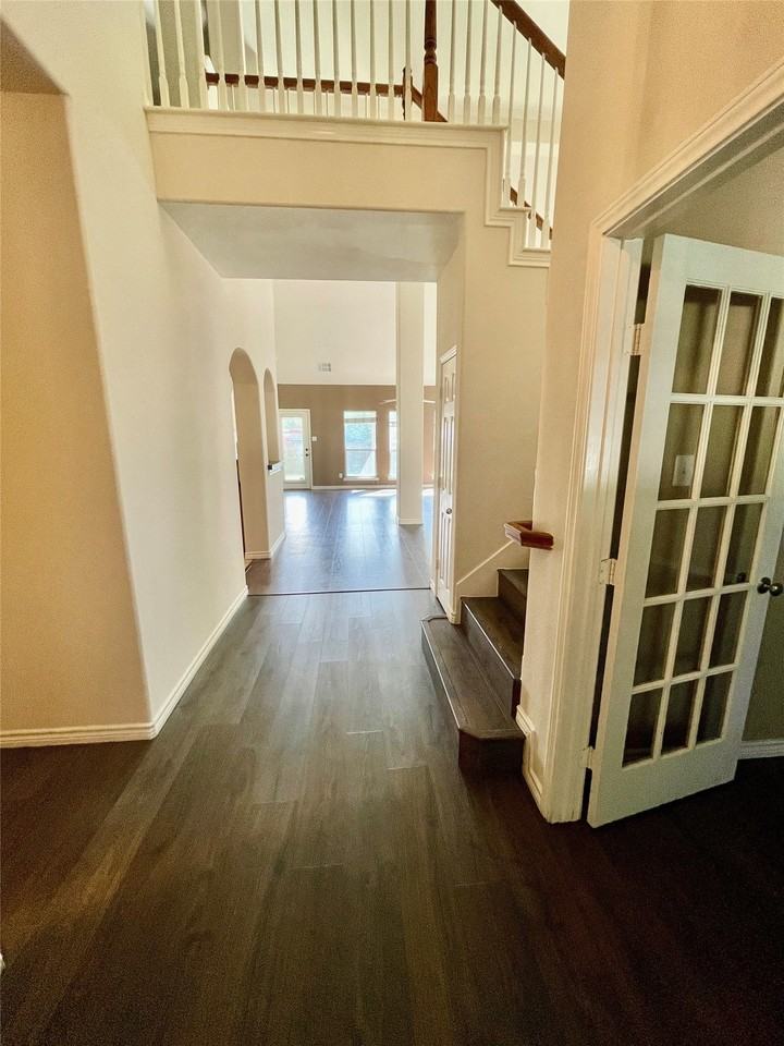 9405 Timber Wagon Dr - Photo 4 of 29