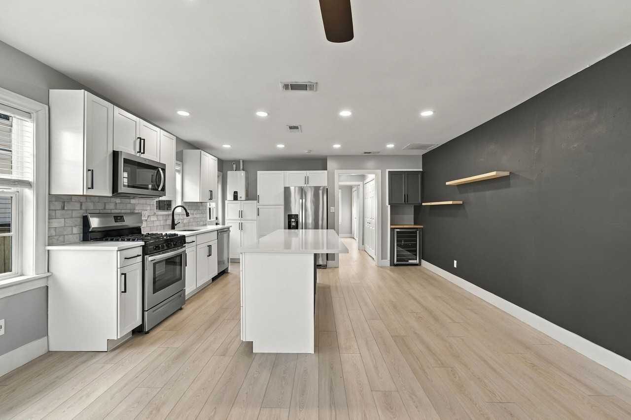 6026 Velasco Ave - Photo 6 of 14
