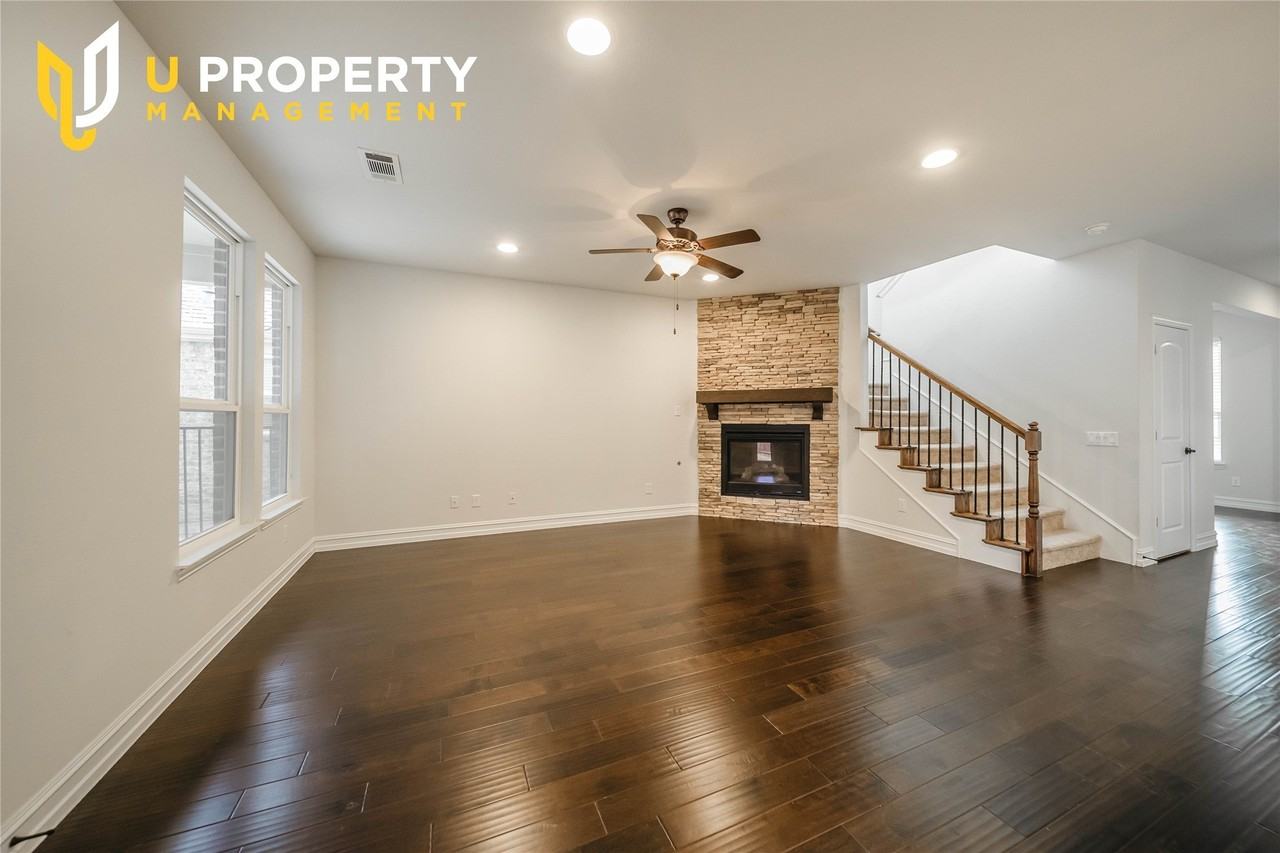 814 Birdie Dr - Photo 4 of 38