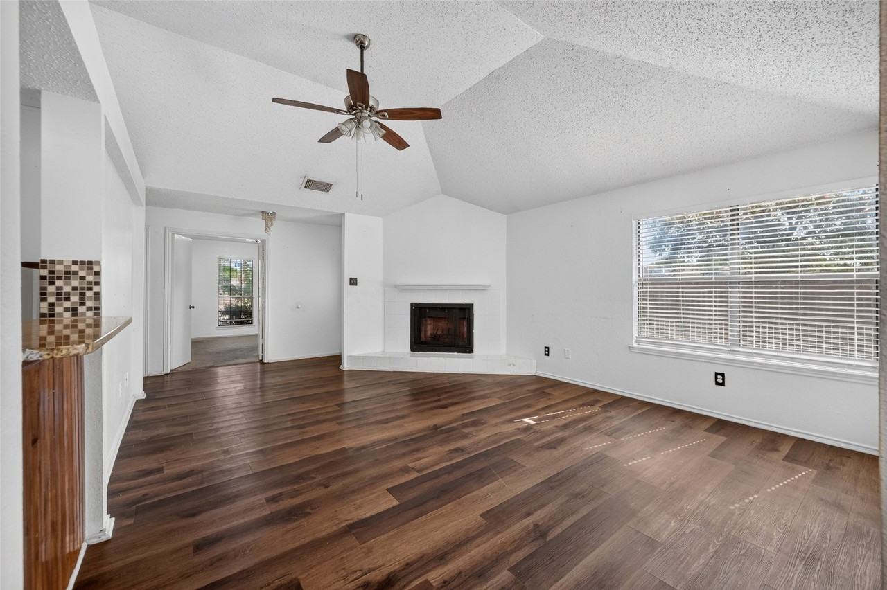 583 Kirkland Dr - Photo 2 of 27