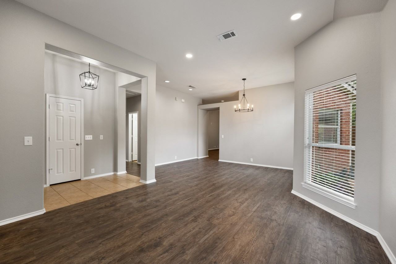 1275 Mission Dr - Photo 6 of 26