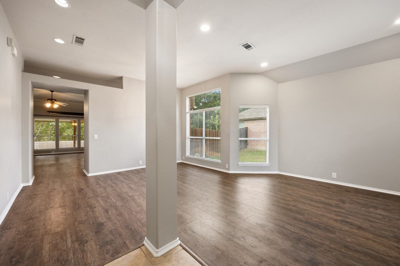 1275 Mission Dr - Photo 7 of 26
