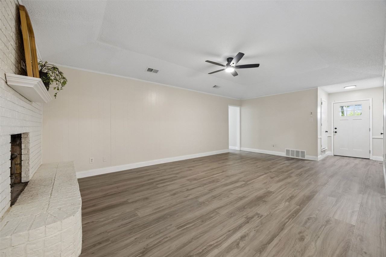 5608 Newman Dr - Photo 5 of 24