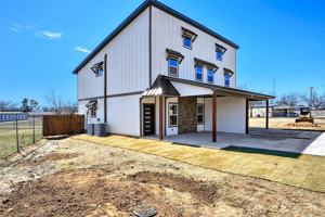 featured image of 1304 Country Rd #A