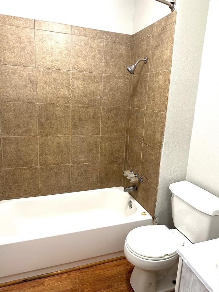 2416 Graham St - Photo 7 of 7