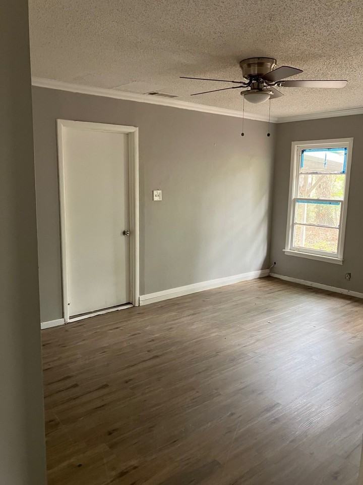 4017 Gordon St - Photo 6 of 8