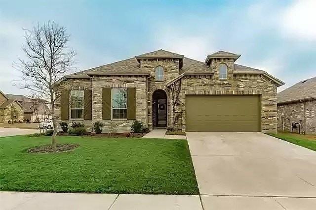1249 Meridian Dr - Photo 2 of 29