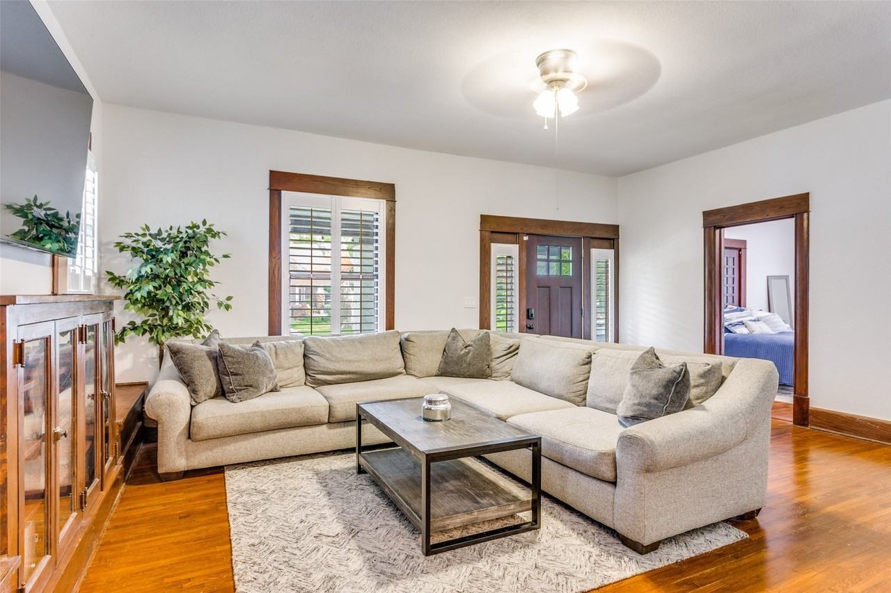 1810 5th Ave - Photo 3 of 13
