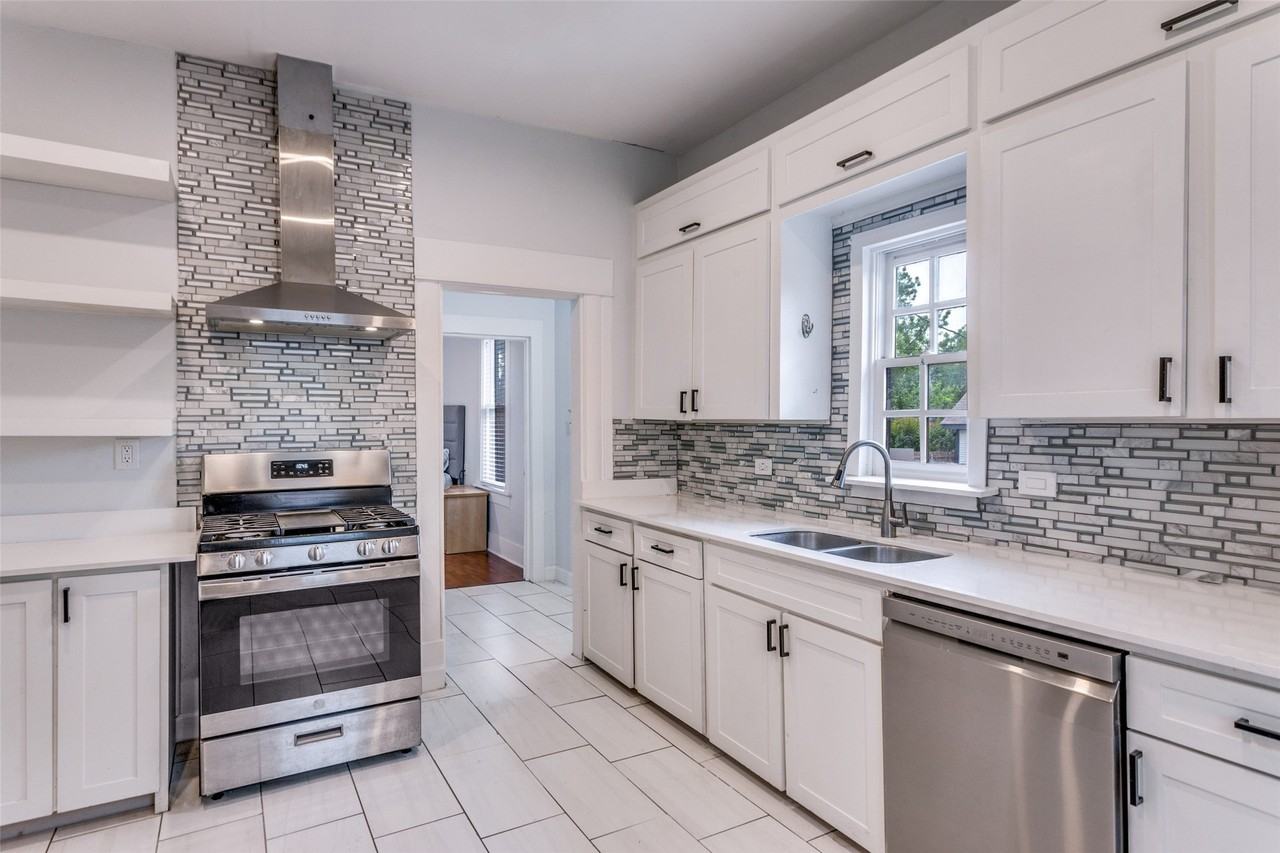 1810 5th Ave - Photo 5 of 13