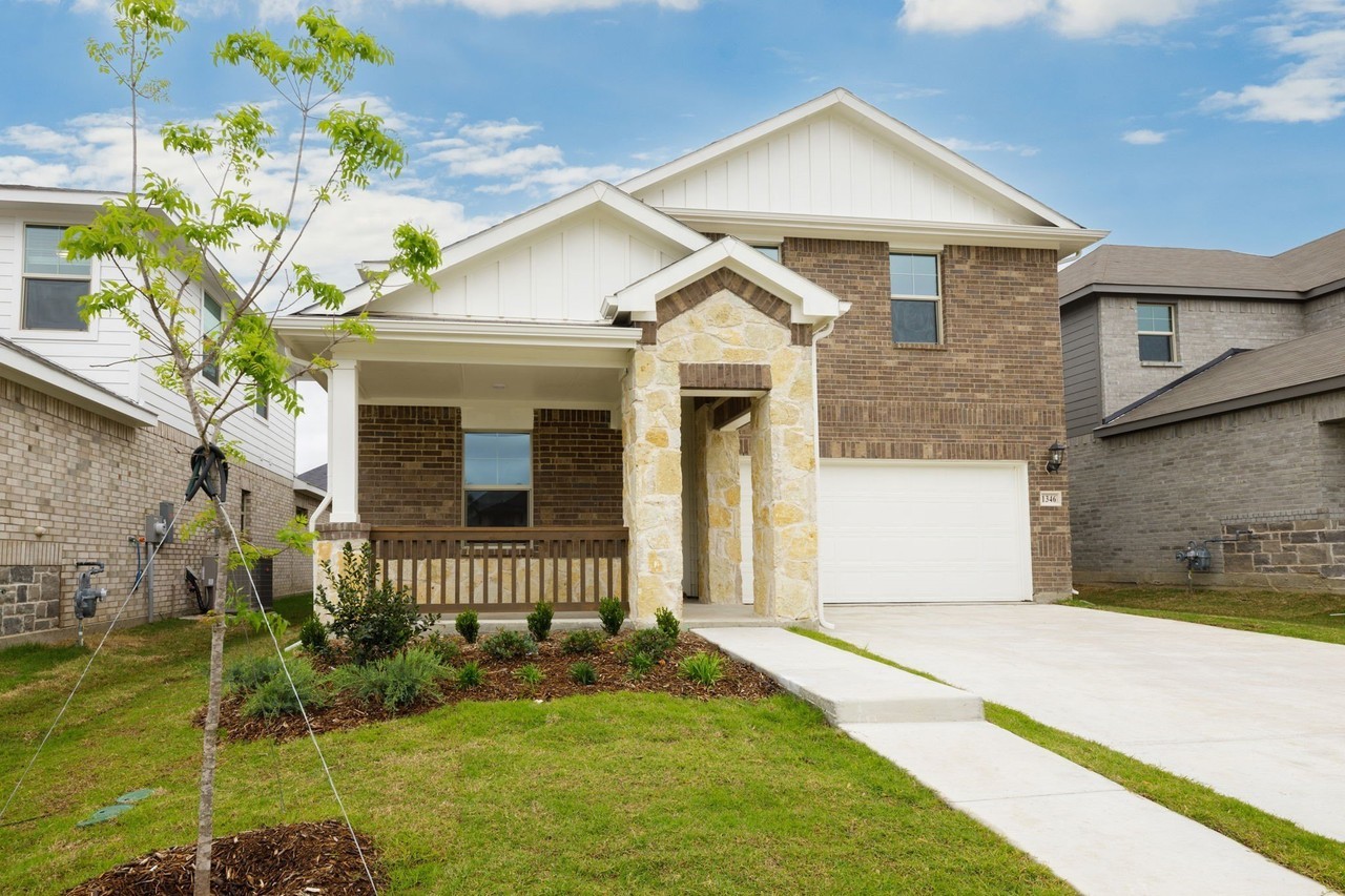 1346 Great Sand Dune St - Photo 3 of 40