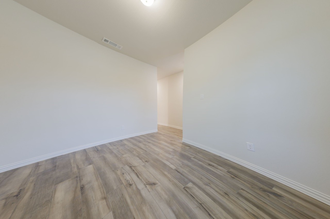 1346 Great Sand Dune St - Photo 6 of 40