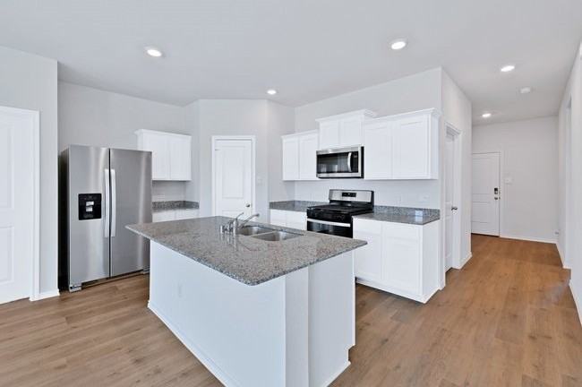 1450 Saddlehorn Dr - Photo 3 of 26